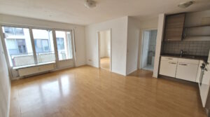 1802 – Gepflegte 2 Zi.- WHG direkt in Herrenberg, die keine Wünsche offen lässt! 1802 – Gepflegte 2 Zi.- WHG direkt in Herrenberg, die keine Wünsche offen lässt!