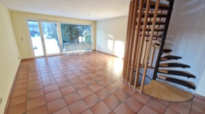 1810 – Grün & ruhig! Wohnen mit Lebensqualität! Reiheneckhaus mit schönem Garten in Gärtringen!