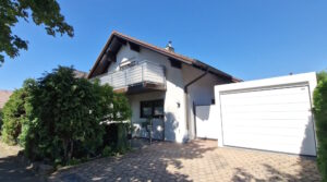 1830 – Zuhause ankommen! Gepflegtes Wohnhaus mit viel Platz zum Wohlfühlen in Wiernsheim! 1830 – Zuhause ankommen! Gepflegtes Wohnhaus mit viel Platz zum Wohlfühlen in Wiernsheim!